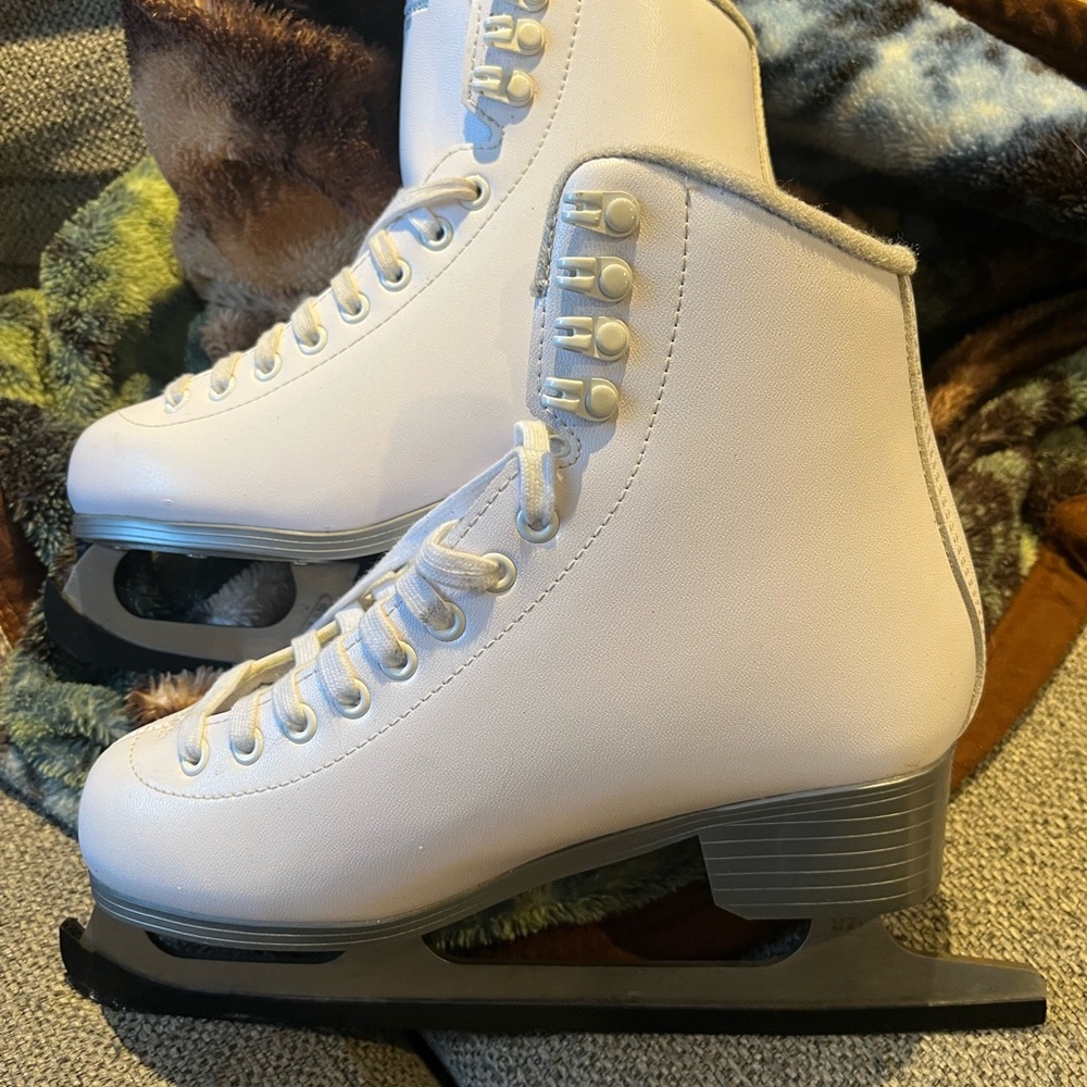 Cameo White and Silver Figure Skates with Ankle Padding